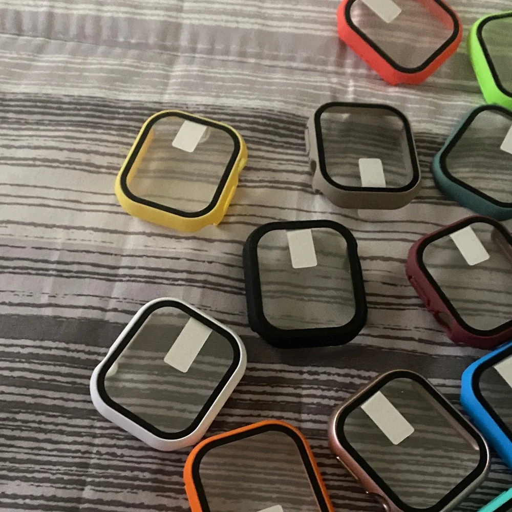 Protective Silicone Clip-On Case for Smartwatch - Multiple Colors